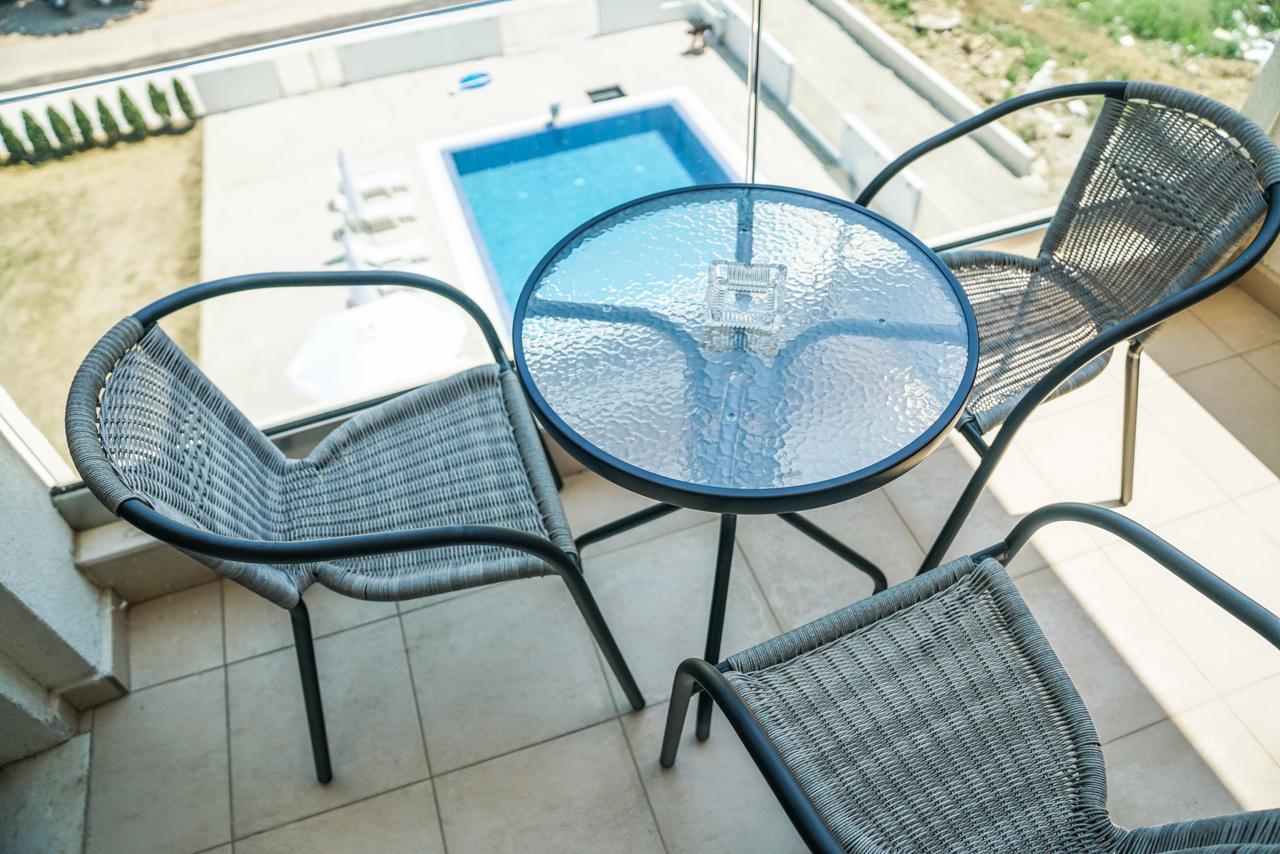 La Dolce Vita Residence Ulcinj Buitenkant foto